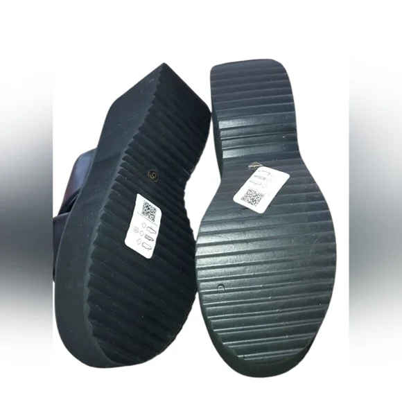 ASOS Black Crisscross Leather Sandals - Picture 4 of 6